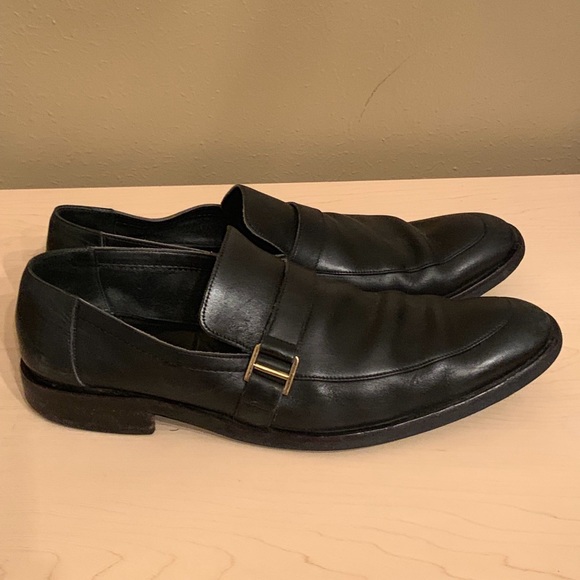 gucci loafers gold buckle